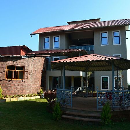 Oyo 11898 Hotel Vhyomaan Mahābaleshwar Exterior foto