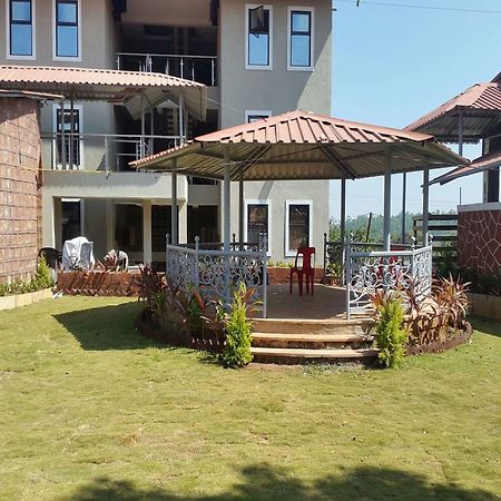 Oyo 11898 Hotel Vhyomaan Mahābaleshwar Exterior foto