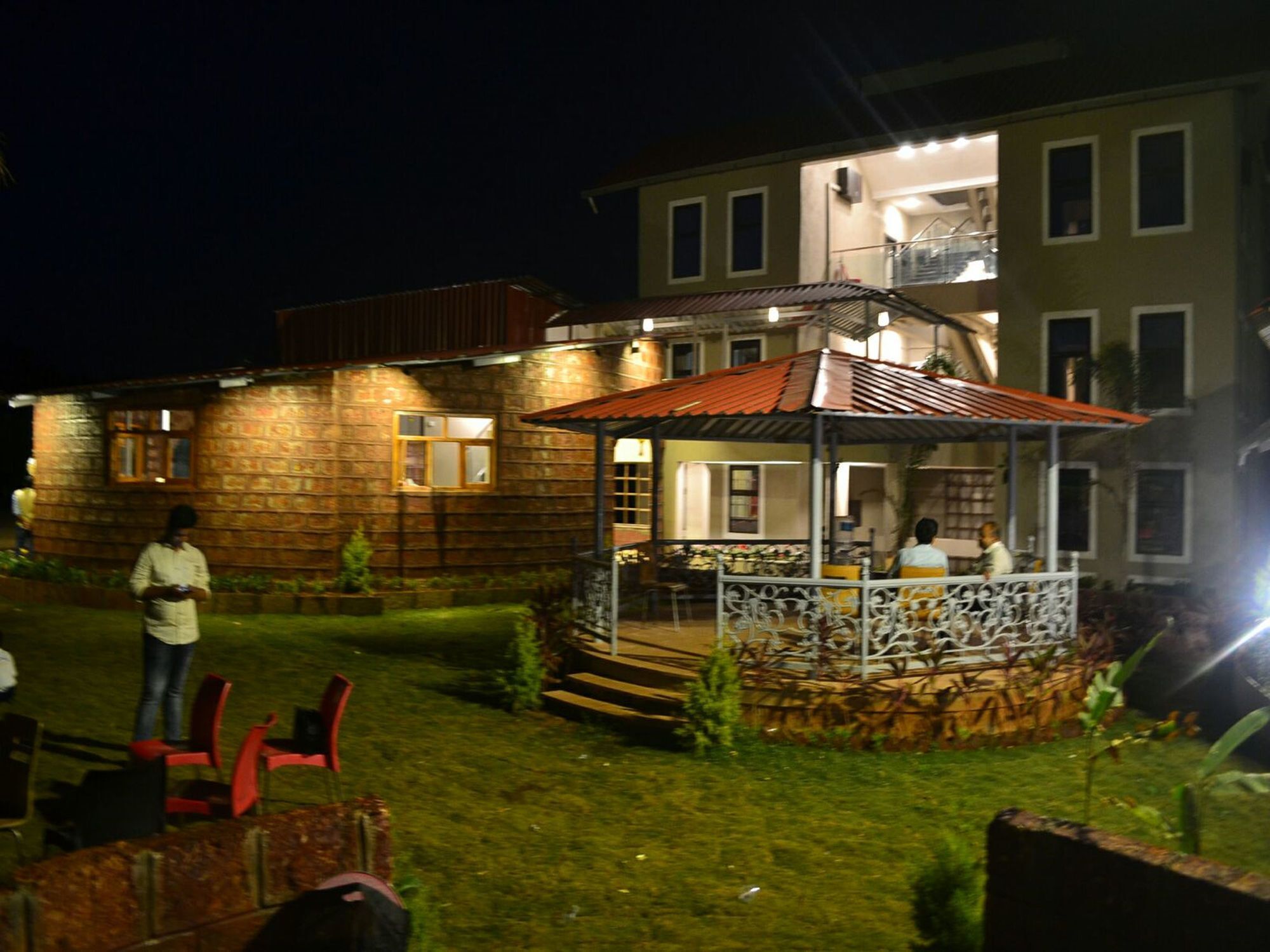 Oyo 11898 Hotel Vhyomaan Mahābaleshwar Exterior foto